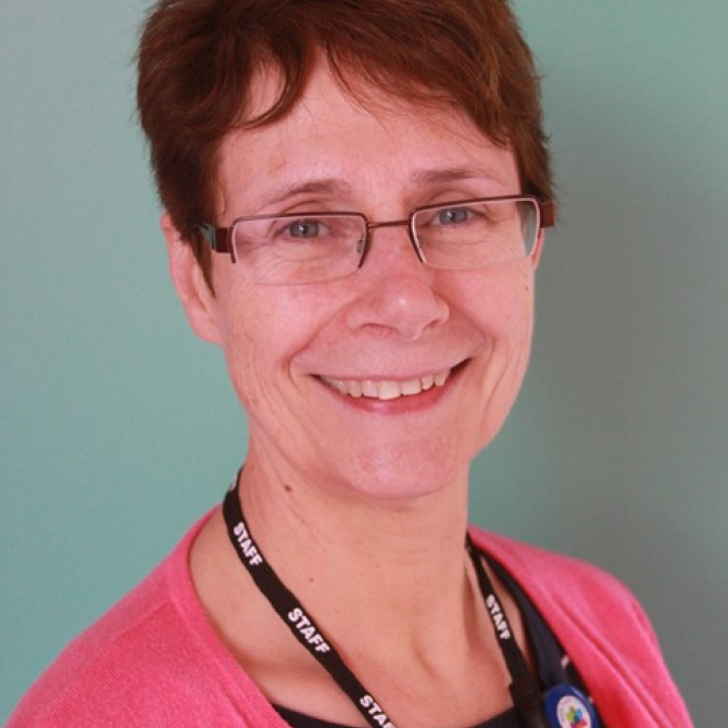 Alison Ross 